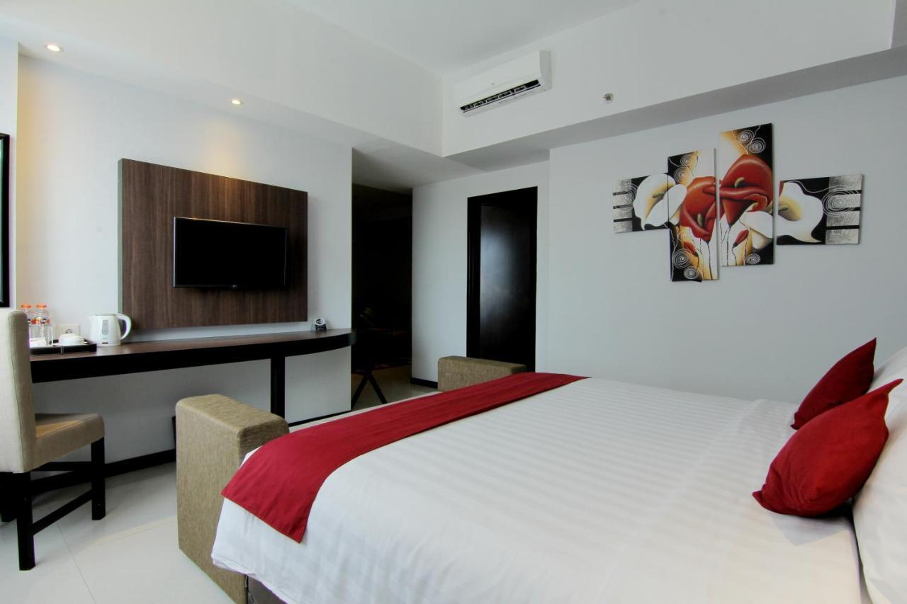 The Sun Hotel Madiun Exterior foto